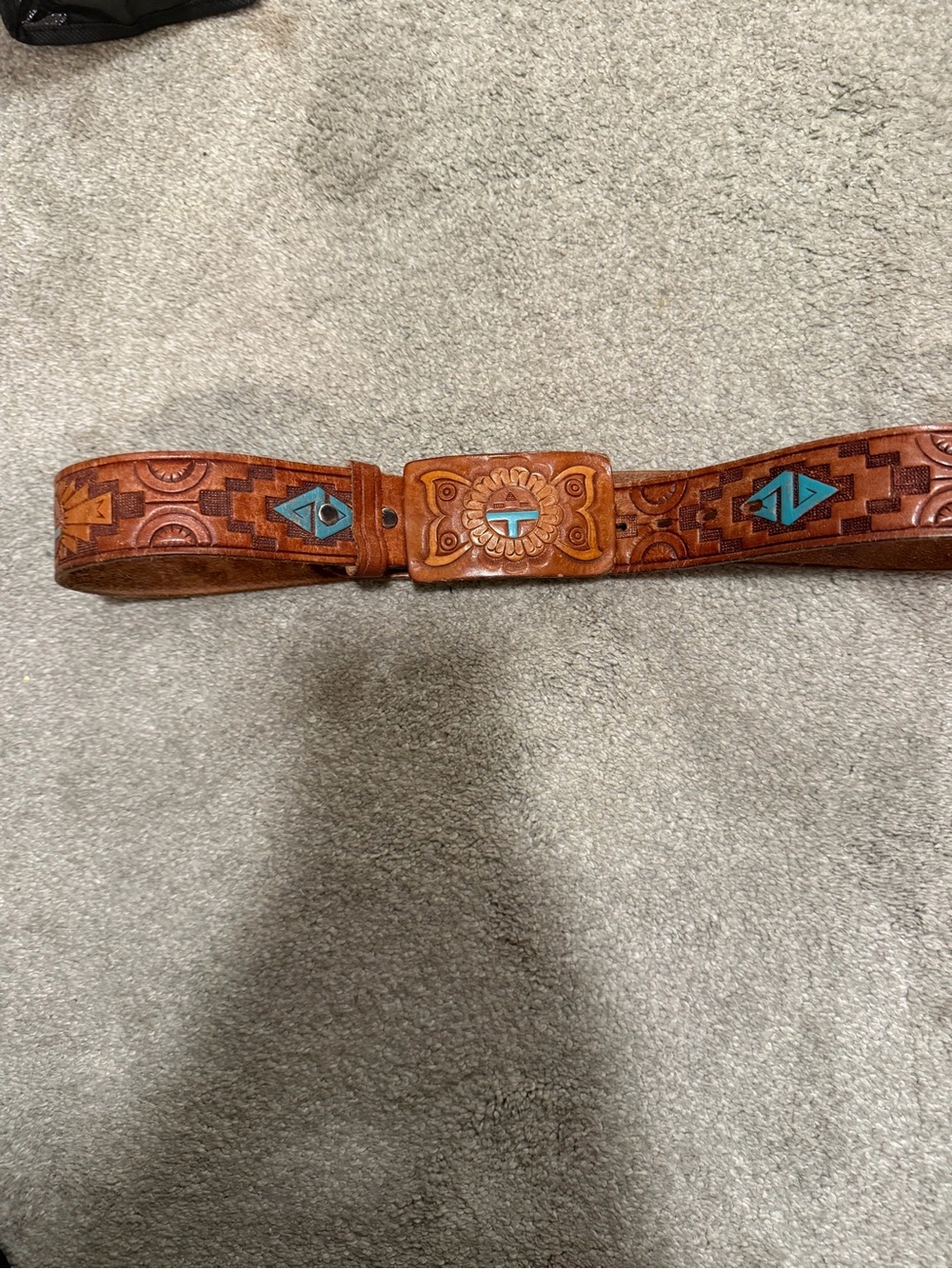 Beautiful Zuni tooled Leather Belt w/matching Buckle Aztec Genuine Leather🩵 - Picture 5 of 8